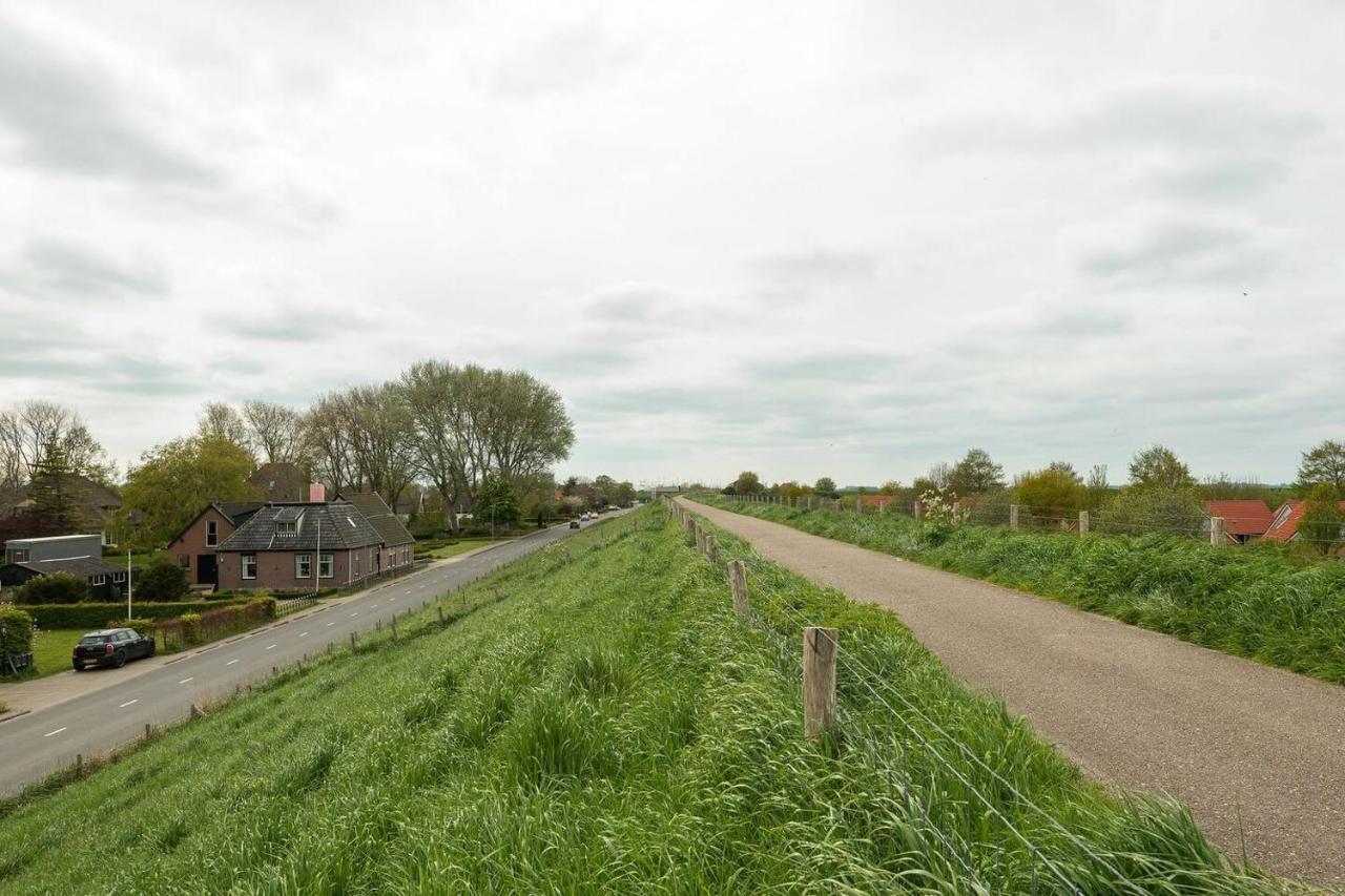 Private Characteristic Farmhouse Near The Lake Andijk Exterior foto